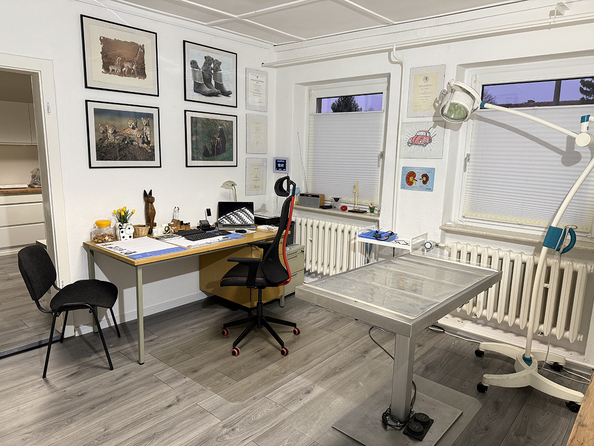 Praxis Behandlungsraum Tierarzt