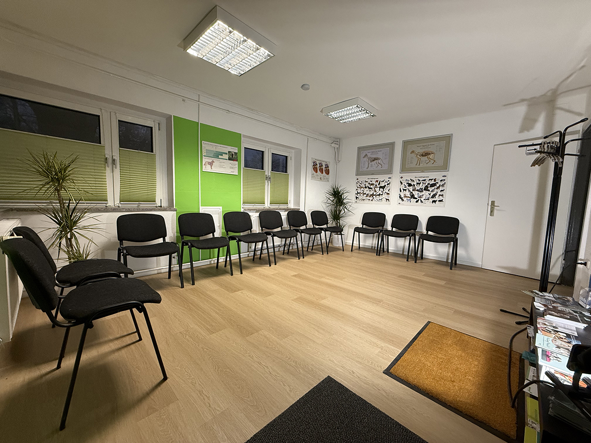 Tierarzt Wartezimmer Praxis Brose